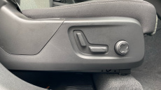 Volvo XC40 2.0 B3P Plus Dark 5dr Auto Petrol Estate